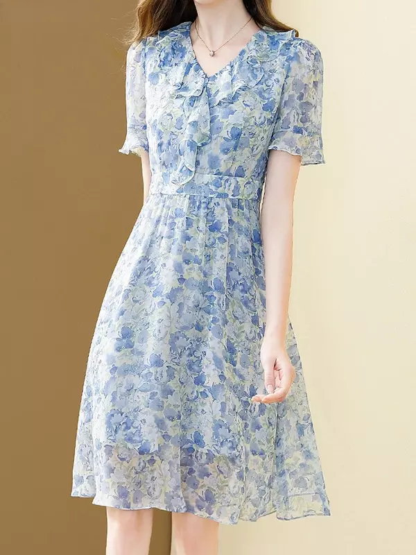 2024 New Spring/summer Fashion French Elegant Female Chiffon Dress V-neck Floral Skirt Temperament Waist Skirt