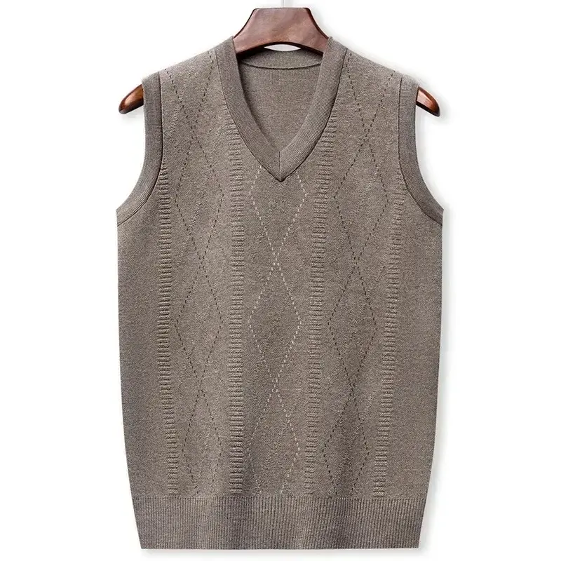 Autumn New Men's Sleeveless Vest Casual V-neck Diamond Patterned High Quality Man Clothes