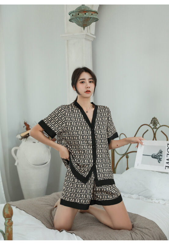 Conjunto de pijama con estampado de curvas para mujer, ropa de dormir con cuello en V, corta, informal, de seda sintética, para el hogar, 2 unidades