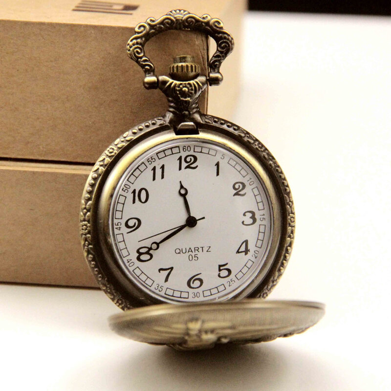 Reloj de bolsillo con insignias de la URSS para hombre y mujer, colgante de bronce, cadena de cuarzo, emblema de moda, Vintage, martillo de Hoz, regalo