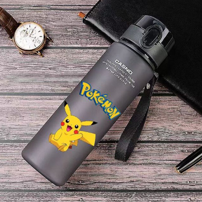 Pokemon 560ml Wasser Tasse Anime tragbare Kinder niedlichen Pikachu Kunststoff Cartoon Outdoor-Sport große Kapazität Wasser flasche Geschenke