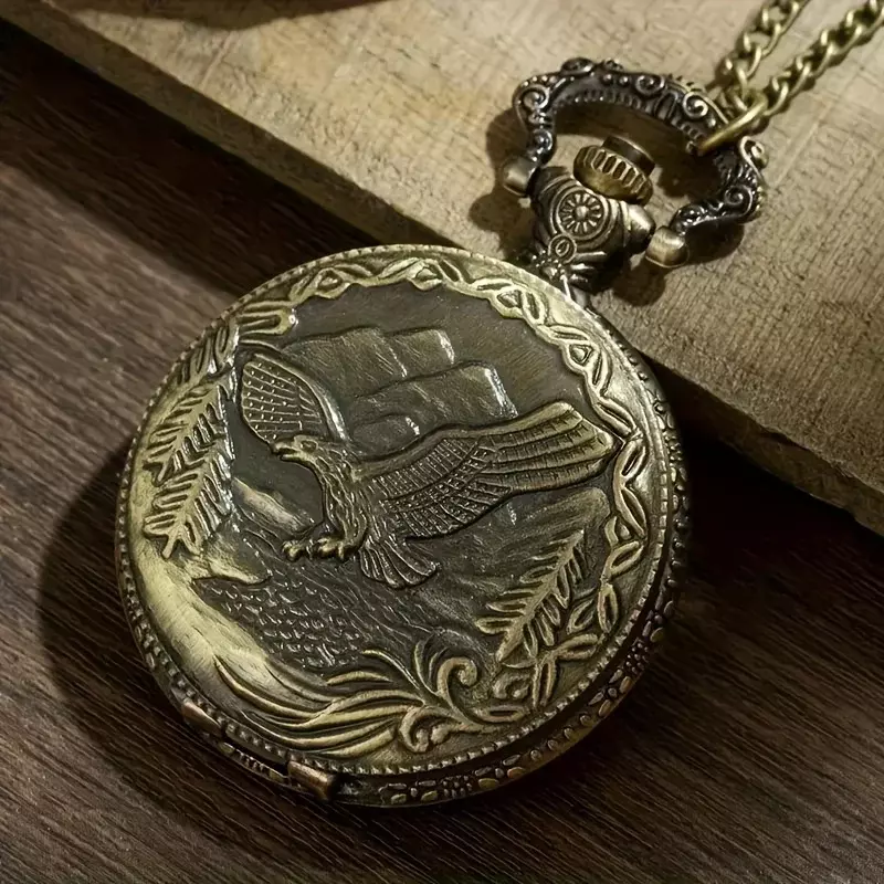 Reloj de bolsillo de cuarzo tallado con estampado de águila, reloj de collar de bronce Retro, navidad, cumpleaños, graduación, regalo de vacaciones
