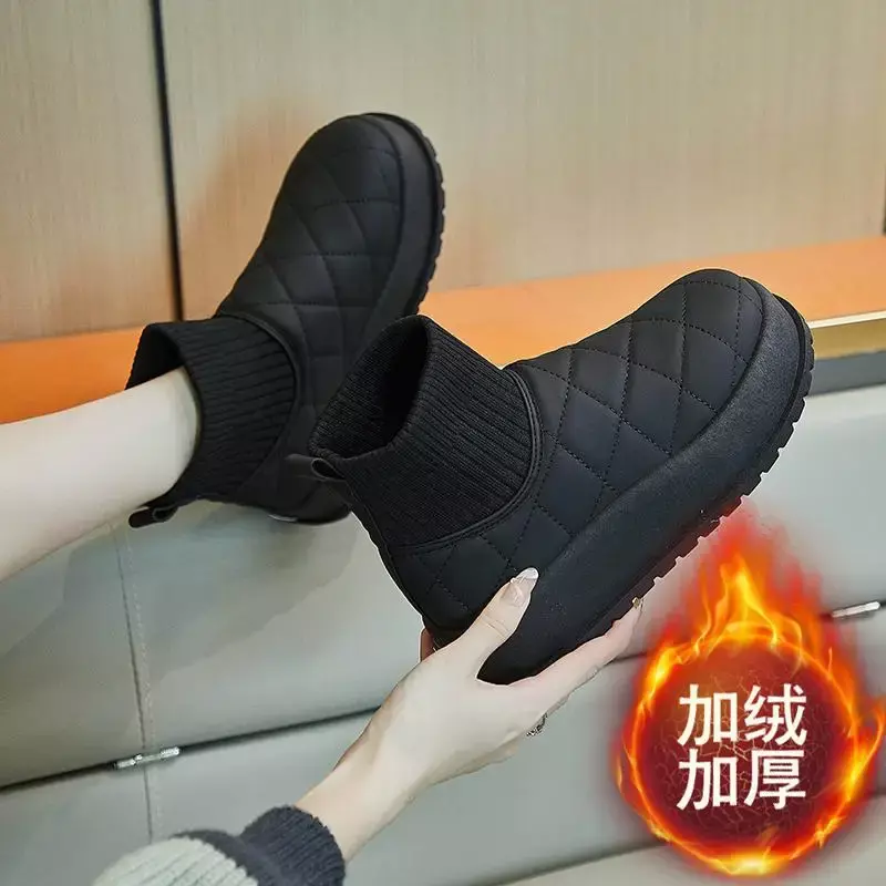 Sapatos de plataforma forrado em lã para mulheres, manutenção quente, algodão acolchoado, tênis de viagem para lazer, outono e inverno, novo, 2023