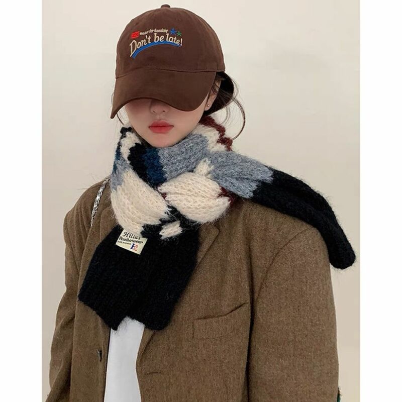 Designer Wool Striped Wool Scarf Ladies Winter 2023 New Thickened Warm Knit Bib Scarves for Women Hot Selling