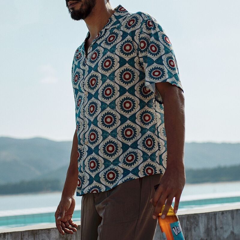 Celebrità di Internet bella camicia da uomo a maniche corte con colletto cubano hawaiano casual camicia da vacanza al mare per adolescenti in stile coreano
