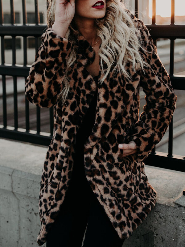 Jaket motif macan tutul Vintage wanita, mantel tebal hangat kasual longgar bulu palsu berkancing pakaian luar musim dingin