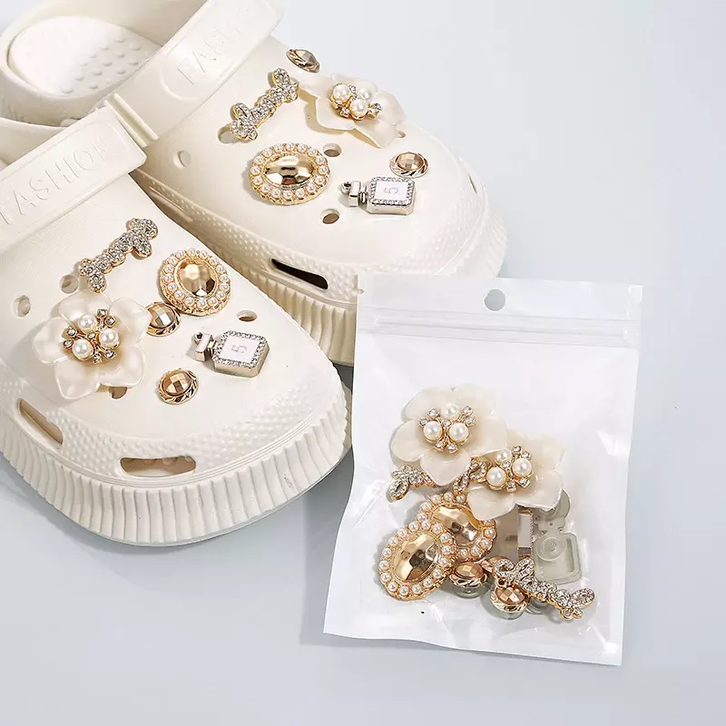 Neue Mode Set Loch Schuh Charms Zubehör Schuhs chnalle niedlichen Perlen bär Wasser Diamant kette DIY 3D Schuhe Dekorationen