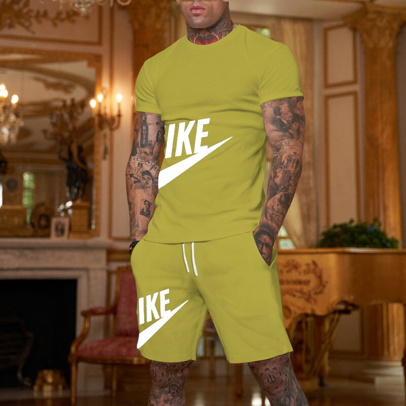 Костюм спортивный мужской из футболки с коротким рукавом и шортов