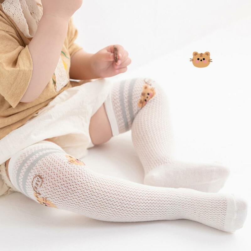 Носки для маленьких девочек, длинные носки в полоску с рисунком кролика из мультфильма, детская одежда для девочек 2024