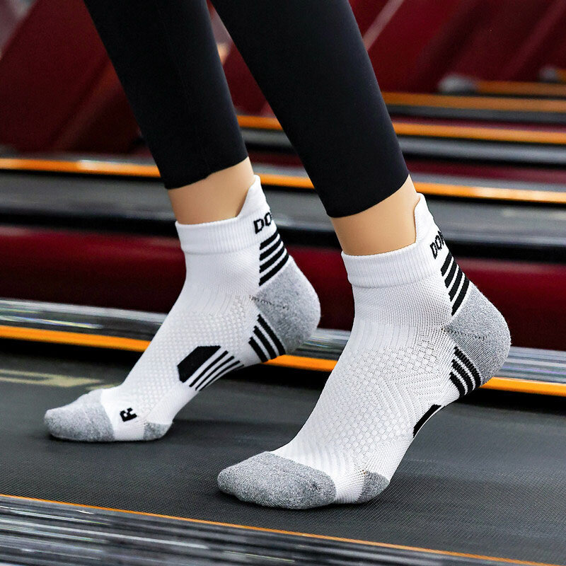 ถุงเท้าวิ่งมาราธอนสำหรับผู้ชายถุงเท้าสำหรับกีฬาสำหรับผู้หญิงหนากันกระแทกทรงสั้นข้อสั้นสำหรับฟิตเนส