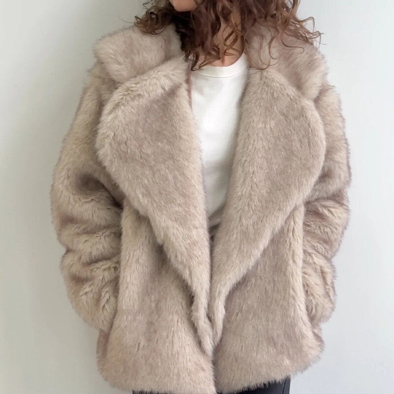 Mantel bulu halus wanita, ukuran besar hangat padat bulu palsu panjang merek mewah longgar pakaian luar pesta mode musim dingin