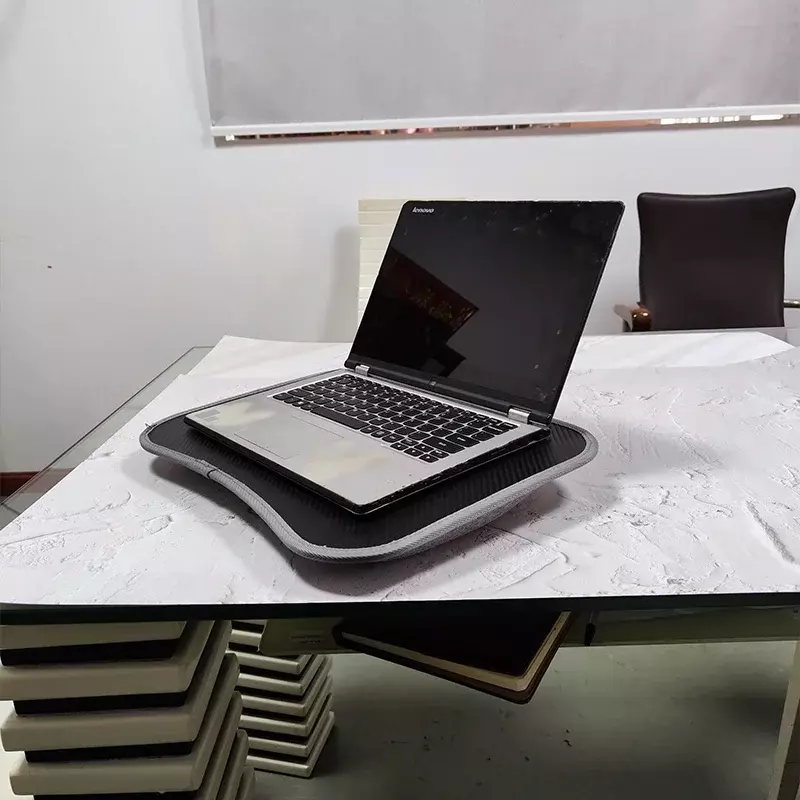 MUMUCC-Bureau d'ordinateur portable de voyage minimaliste, bureau d'ordinateur portable avec coussins, mousse haute densité, doux et confortable, coussin et téléphone