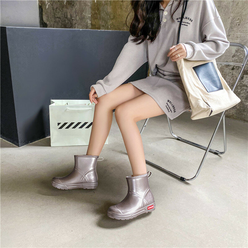 Chaussures de pluie imperméables antidérapantes pour femmes, chaussures d'extérieur, de travail, à la mode, nouvelle collection
