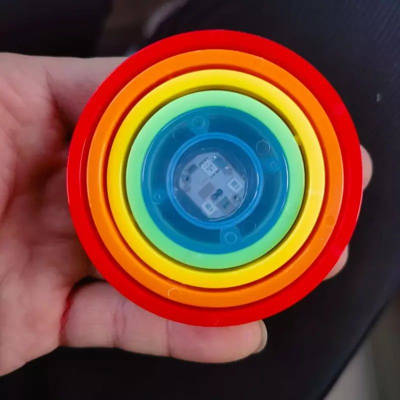Светящееся кольцо редиса, универсальная Строительная игрушка, съемная универсальная инерционная вращающаяся Радужная круглая светящаяся игрушка