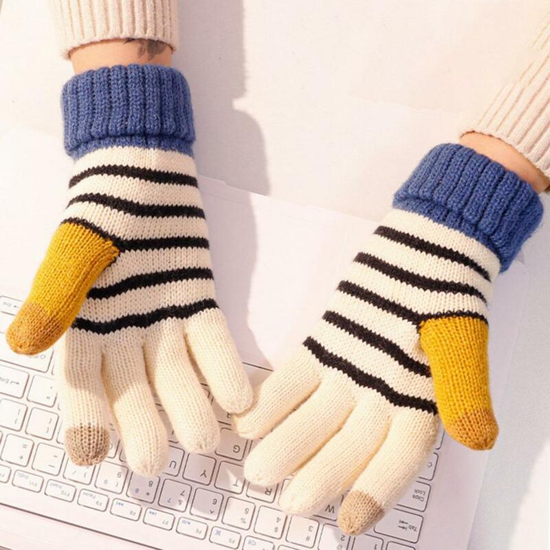 Electric Heated Gloves 1 Pair Popular Touch Screen Cute  Plush Knitting Skiing Gloves Sports Wear