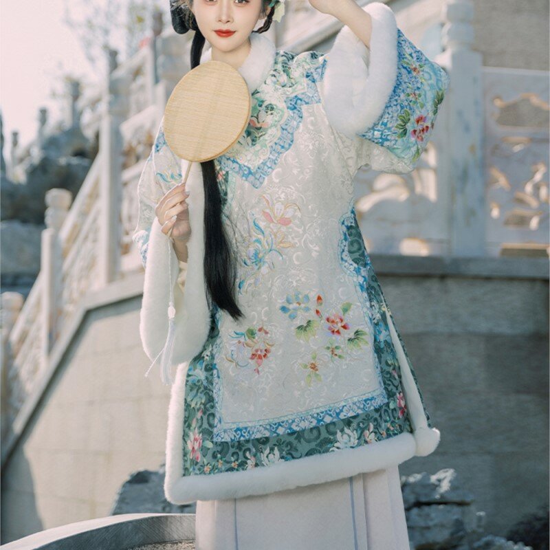 Qing and han-女性のフリース裏地付き厚手のドレス,若いファッション,斜めのアンティーク衣類,王朝の市松模様,秋,冬