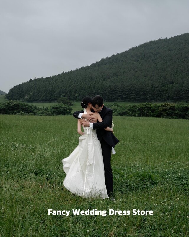 Fancy Eenvoudige Hoge Kwaliteit Korea Trouwjurk Strapless Mouwloze Rug Korset Bruidsjurk Vloerlengte Avondfeest Jurken