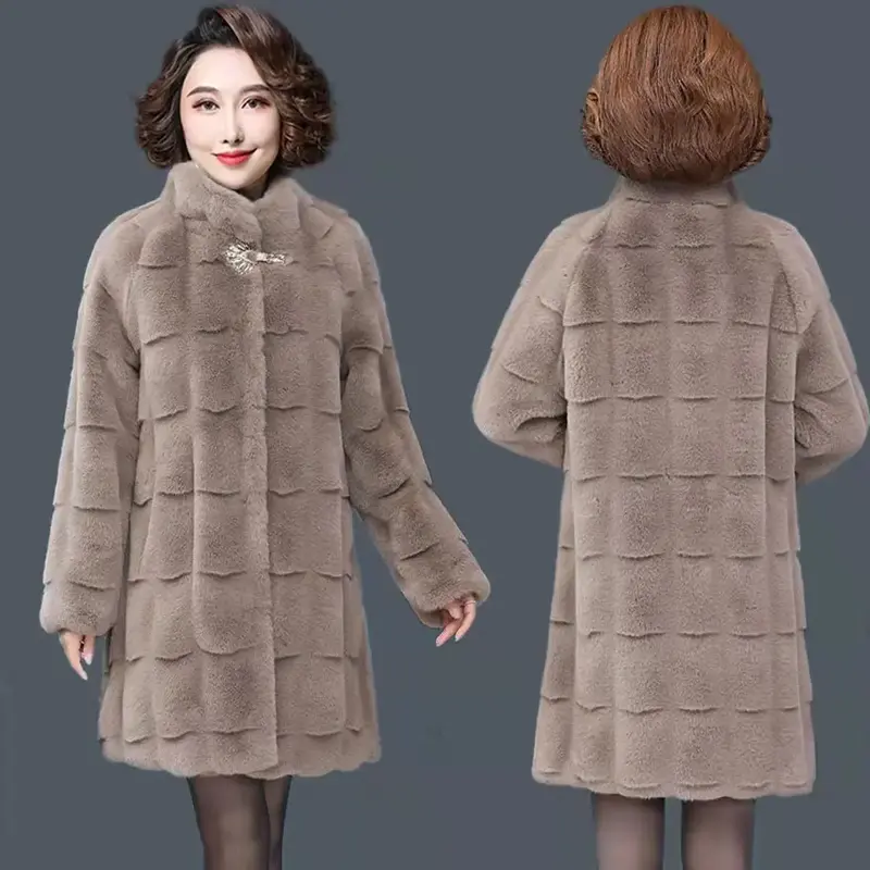 2024 nuova giacca invernale di mezza età e anziana imitazione pelliccia di volpe cappotto di erba caldo allentato vestito alla moda Parka F366