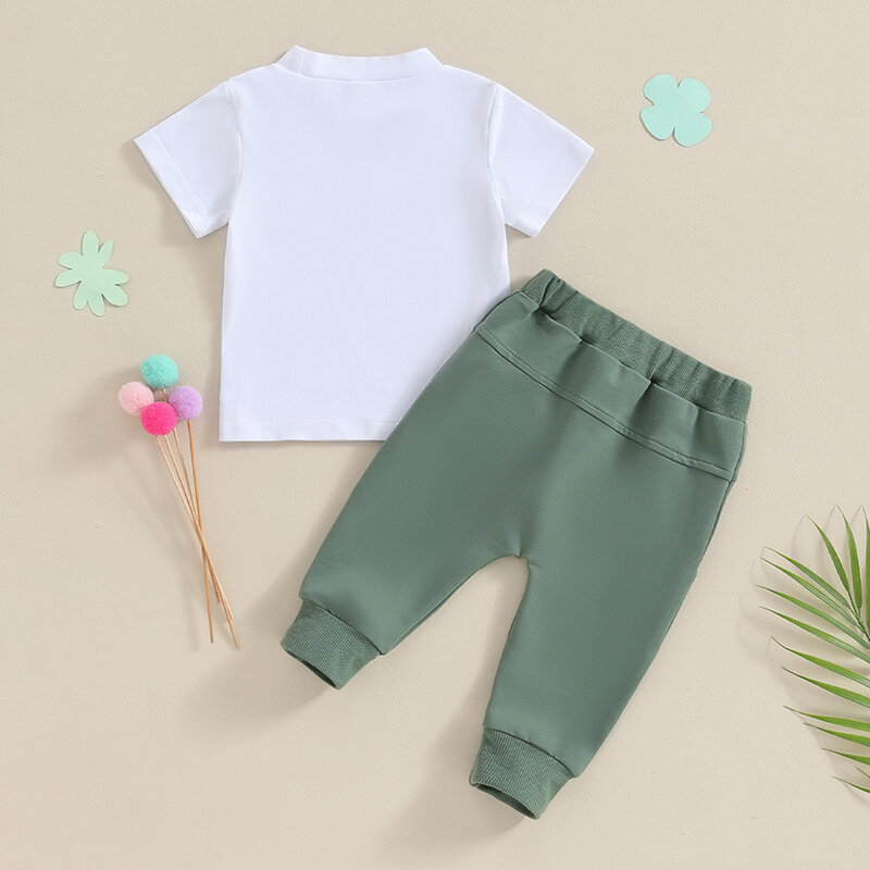 Baju bayi laki-laki St. Patrick's Day 2 potong, kaus cetak huruf leher kru lengan pendek dengan celana panjang pakaian musim panas 0-3 tahun