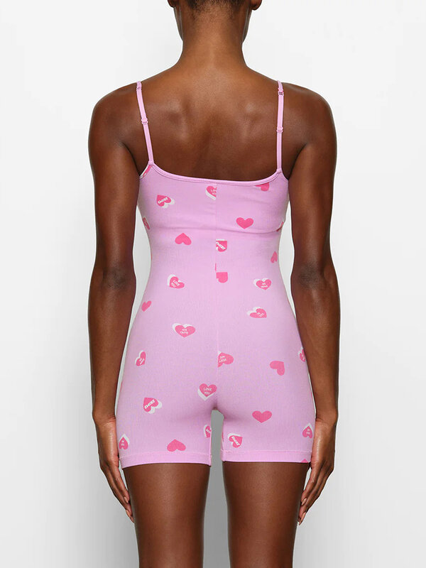 Macacão com estampa de coração feminino, shorts sem mangas, pijama sexy, cintas espaguete, bodysuit fino corte baixo, babydoll