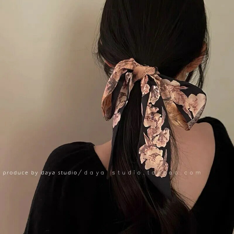 2022 New Design Brand Twill 100% Silk Scarf Women Bag Scarves Wrist Towel Foulard Head Scarf Summer Neckerchief For Ladies