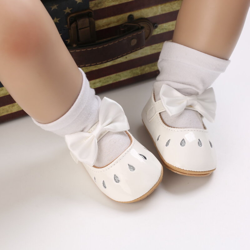 White Newborn Soft Soles Girl Baby Shoes Non-slip Rubber Soles Lovely Princess Shoes Breathable Leather Baby Walking Shoes