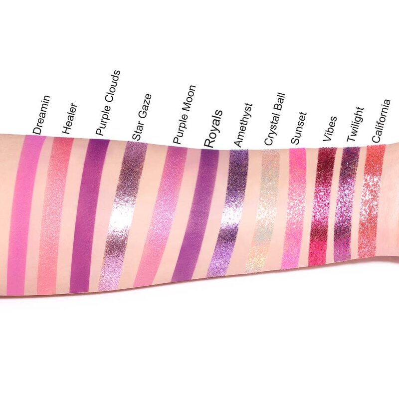 Glänzender Lidschatten leicht zu mischen geeignet für alle Hauttöne matt und glitzernd Lidschatten Kombination lila Farben Must-Have