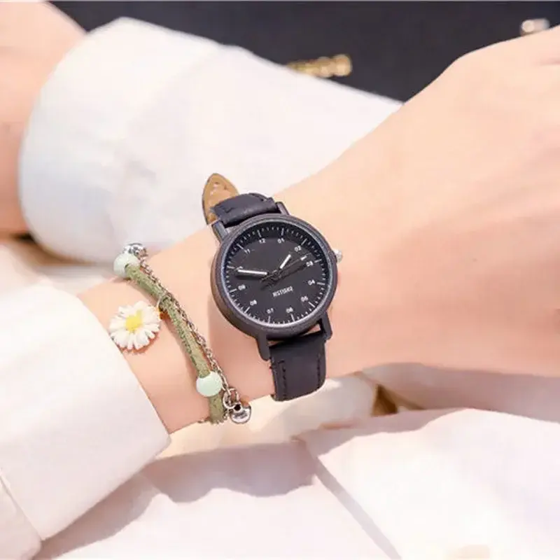 Relógio de quartzo de luxo para mulheres, couro PU, cinta relógios, impermeável, mostrador redondo, pulseira retro, senhoras, meninas relógio de pulso