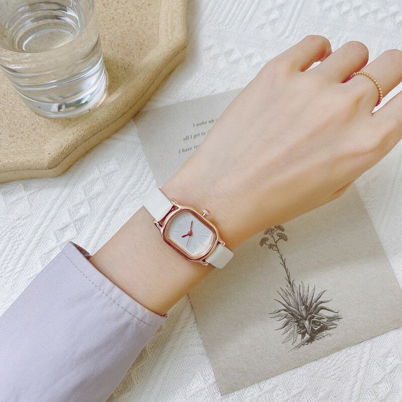 Модные популярные компактные женские часы, милые кожаные кварцевые модные часы в подарок