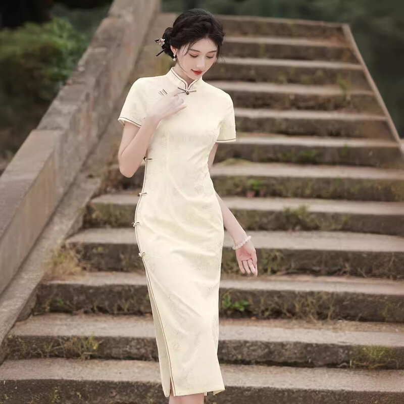 Cheong sam Plus Size Kleid 2024 Frühling und Herbst neues Spitze Qipao Kleid mit 3/4 Ärmeln verbessert traditionelle Qipao