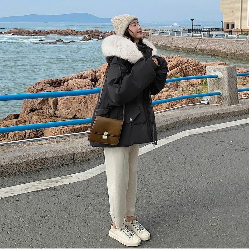 Płaszcz zimowy dla kobiet 2024 Nowa krótka koreańska moda Bawełniana odzież Zagęszczona kurtka studencka Ciepła O112
