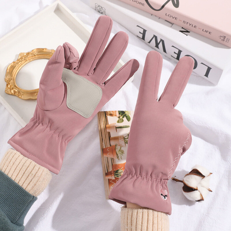 Женские зимние перчатки с бархатной подкладкой и защитой от скольжения