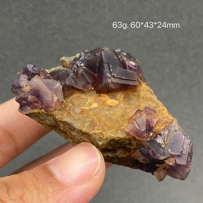 عينات معدنية خام من الفلوريت الأرجواني ، مجموعة الأحجار الكريمة الكريستالية ، معدن طبيعي