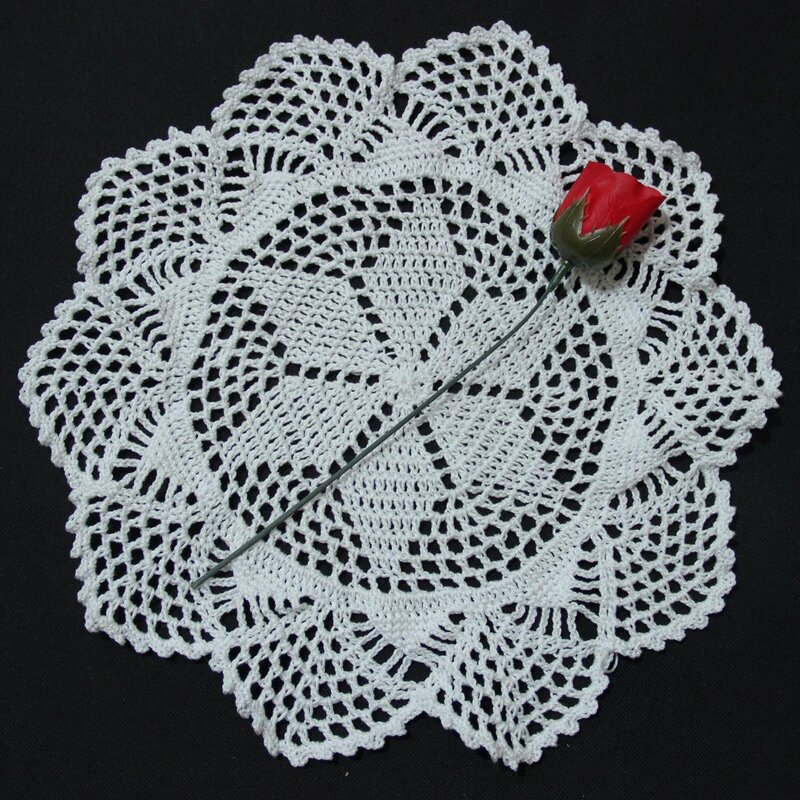 BomHCS  Crochet lace doilies wedding decoration placemats Kitchen coasters Bedroom crafts Multi-purpose vase MATS 2pcs
