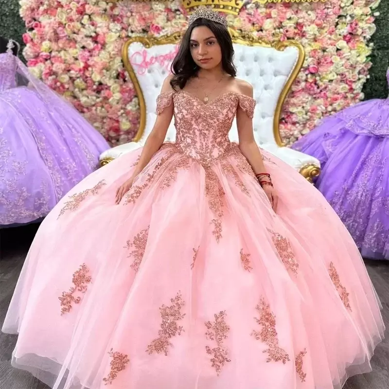 Abito da principessa Quinceanera rosa con spalle scoperte Appliques di moda abito da ballo in Tulle dolce 16 ragazze festa di compleanno Vestido De 15 Anos