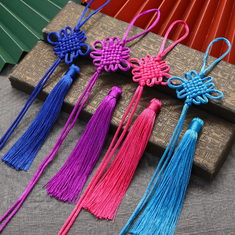 Small festive tassel pendant small Chinese knot pendant family room clothes pendant decorative supplies