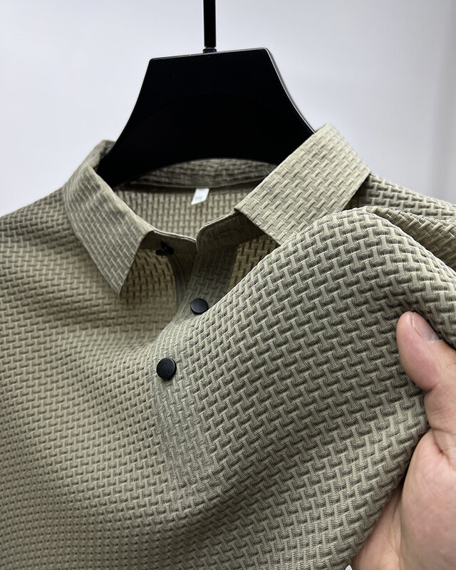Polo elastica in seta di ghiaccio di fascia alta nuova tendenza t-shirt estiva traspirante abbigliamento da uomo Business manica corta top di lusso