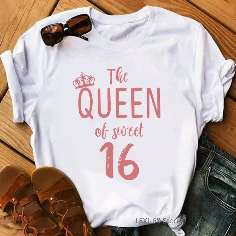 Camiseta gráfica com estampa A Rainha do Doce 16 feminina, tops de verão, camiseta para meninas, camiseta engraçada, cinza, verde, amarelo, rosa, preto, branco