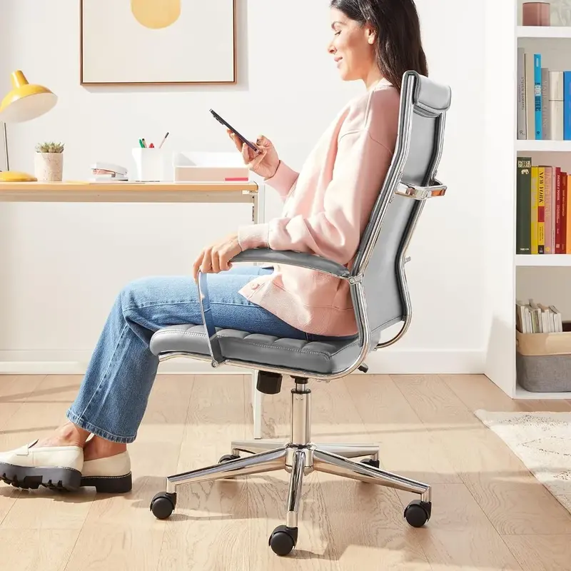 Офисное кресло с высокой спинкой, искусственная кожа, рифленая обивка, поддержка поясницы, современный стиль, широкий серый