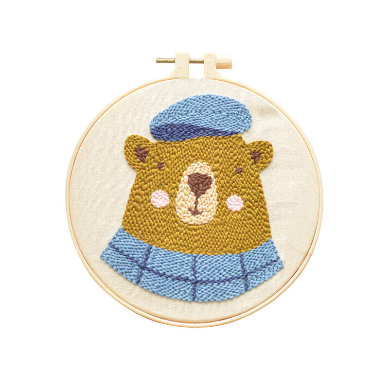 Both beginners and children can easily learn to make embroidery hanging pictures