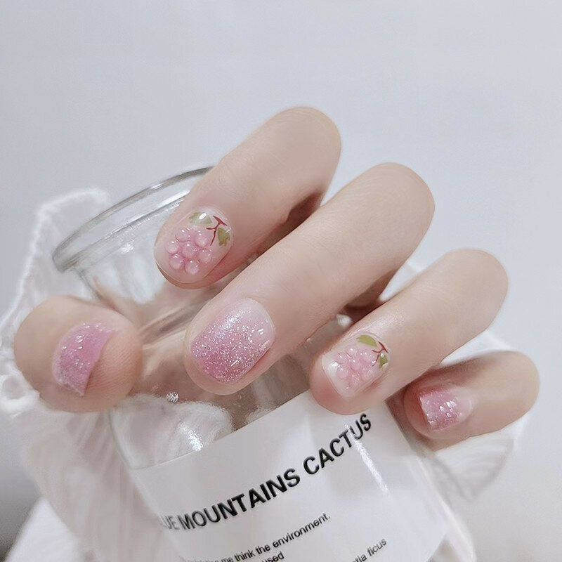 24 pezzi rosa unghie finte corte cuore con punte francesi Design leone unghie finte indossabili Cat Eye copertura completa stampa sulle punte delle unghie arte