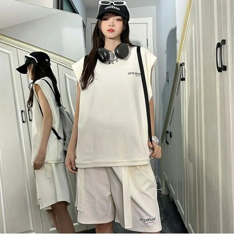 Setelan pakaian olahraga tanpa lengan wanita, setelan dua potong longgar trendi bermerek gaya Korea rompi celana pendek bernapas musim panas