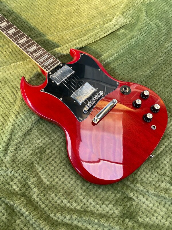 Klasyczne SGG wysokiej jakości gitara elektryczna, czerwone lakierowane, przetworniki HH, srebrna biżuteria, jednoczęściowe ciało, darmowa wysyłka w magazynie