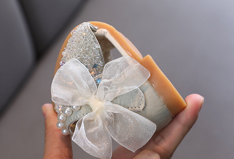 Spring/summer New Girls Sandals Sequins Rhinestone Bow Kids Princess Shoes Baby Kids Children Pearl Student Performance Shoes
