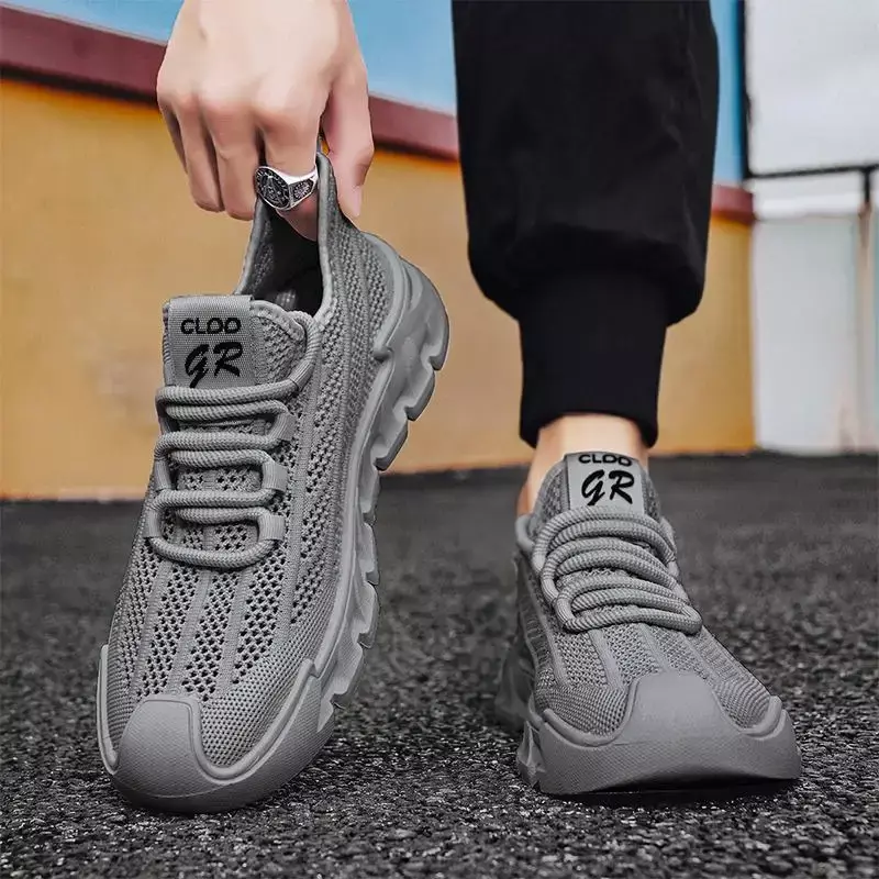 Sepatu pria 2024, Sneaker kasual anti selip sol lembut bernafas untuk lari