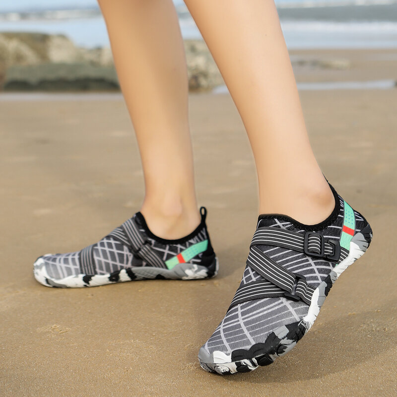 Sapatos Aqua ao ar livre antiderrapantes para homens e mulheres, tênis de praia respiráveis, secagem rápida, wading surf