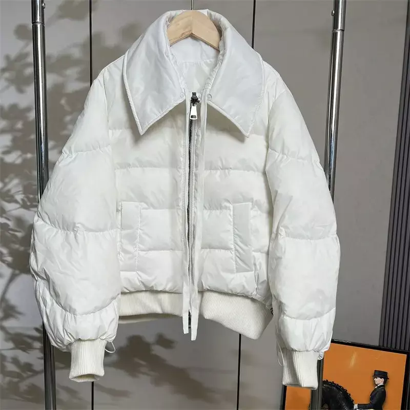 女性用の短い厚手のアライグマの毛皮のジャケット,大きくて厚いルーズジャケット,白いダックダウンコート,パフジャケット,新しい冬のコレクション,90%