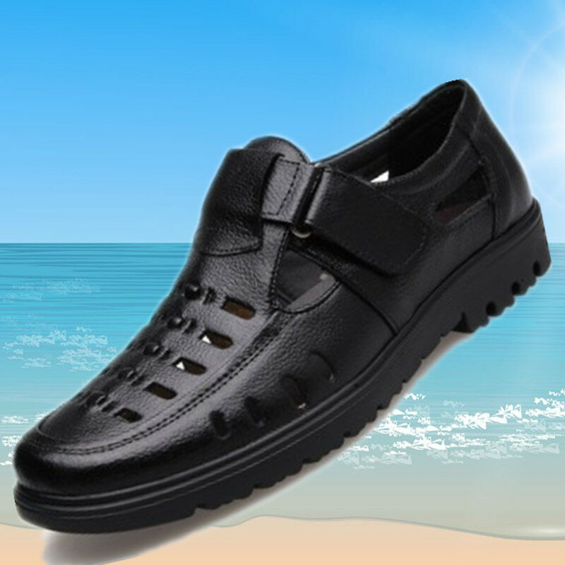Zapatos informales de cuero genuino para hombre, sandalias transpirables con gancho y bucle, calzado de mediana edad, de verano