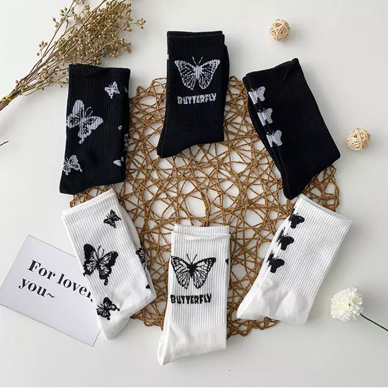 Chaussettes papillon en coton Kawaii pour femmes, noir et blanc, Harajuku, tube moyen, dessin animé, nouveau