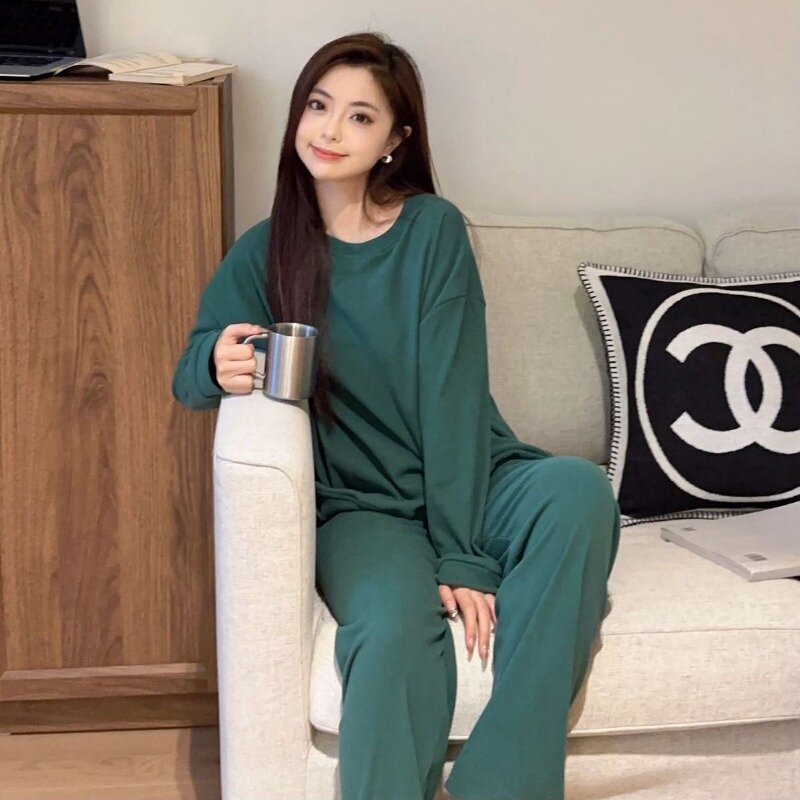 Velvet round neck pajamas women autumn winter long sleeves and trousers lazy Look slimmer fallow loungewear Can be worn outside
